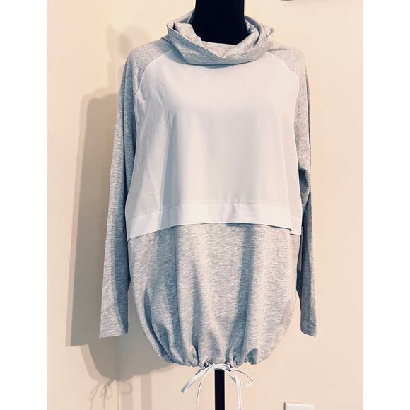 Chico's Zenergy Heather Gray Pullover Top sz 2 - Picture 1 of 2